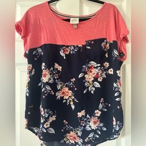 🩷 Knox Rose Floral Top- Medium